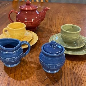 Longaberger woven traditions tea party set, never played with, no chips